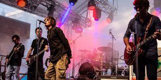 Oasis-Hits wie „Wonderwall“ gibt es am 19. August von der italienischen Band „Columbia“.